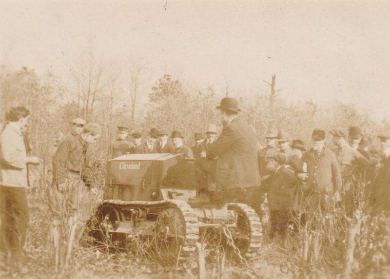 1918 tractor demonstration