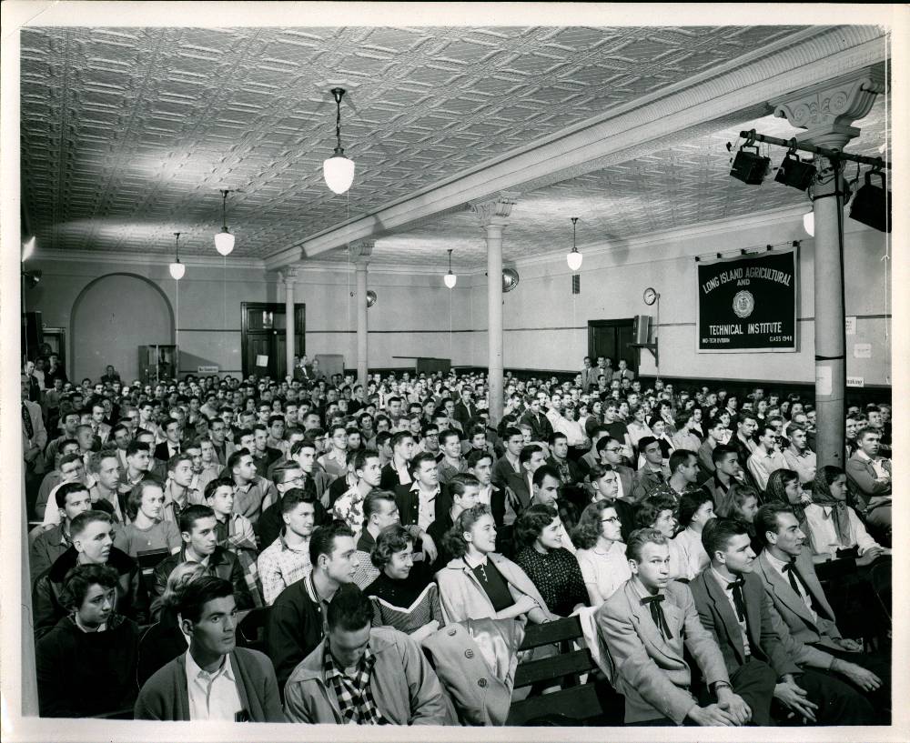 Director Knapp Speaking, Conklin St. School, 1950